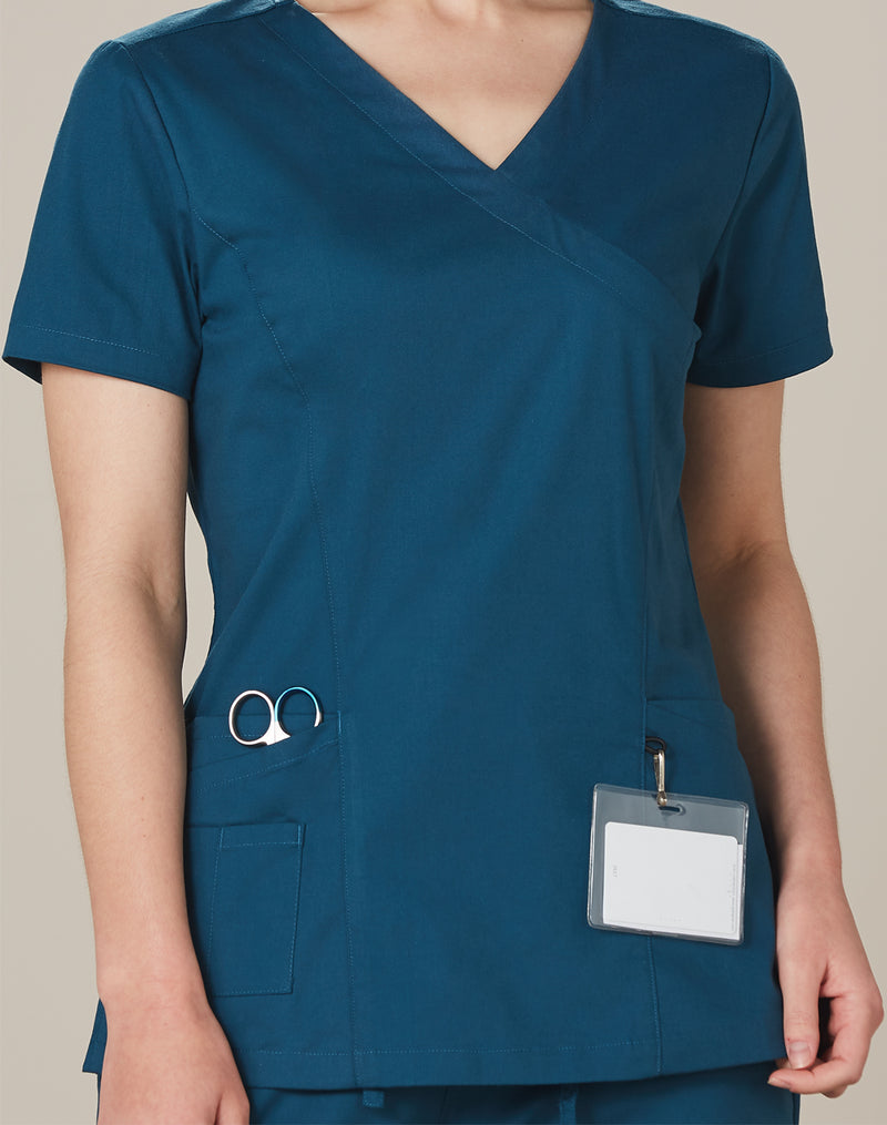 M7640 LADIES SCRUB TOP