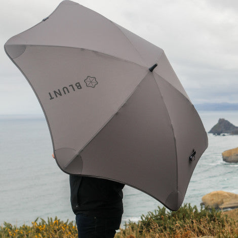 BLUNT Sport Umbrella